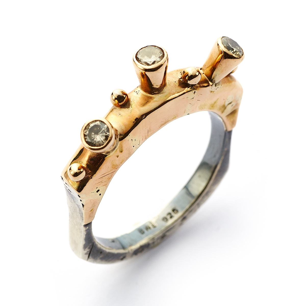 By_Birdie_50110060_Ring Manhattan Skyline 3 Bril_1_080714_hos_Jarl_Sandin