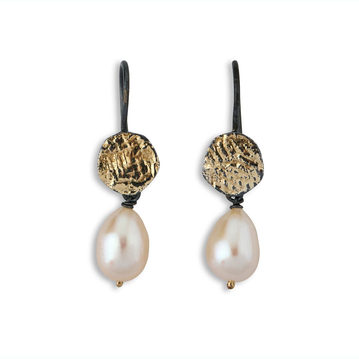 Earhangers Mani Coin Pearl Drop