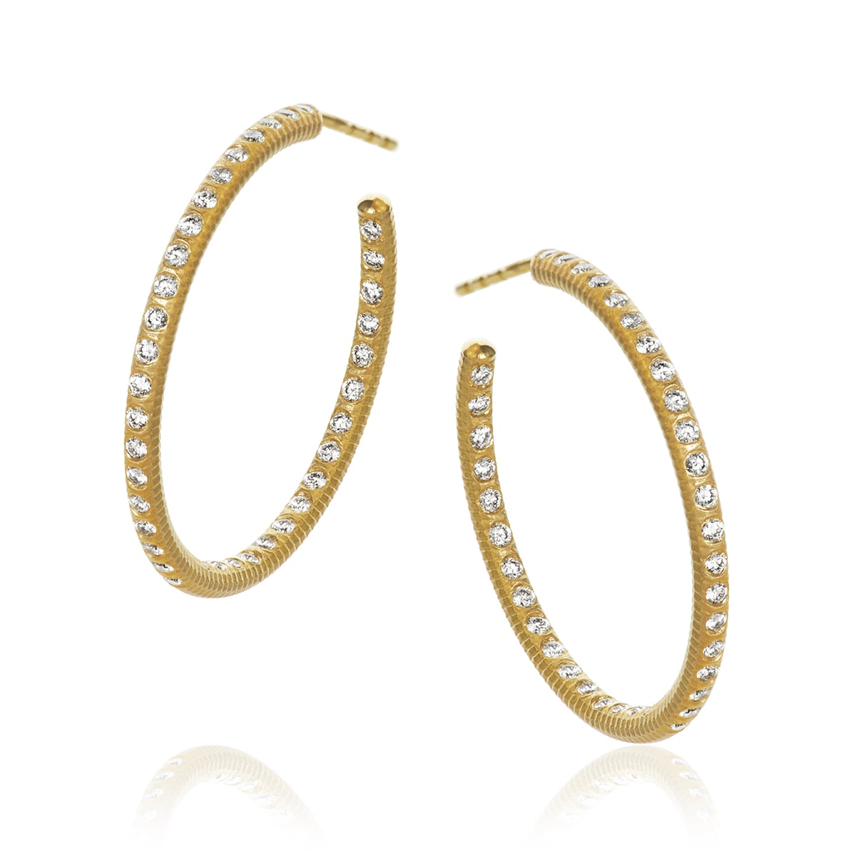 Dulong, Fine Jewelry_Esme_Diamantörhängen i Guld_ESM1-A2570_hos_Jarl_Sandin