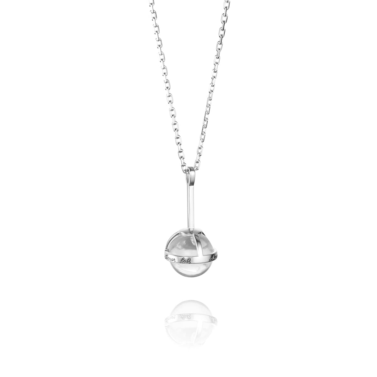 Efva_Attling_Amor_Fati_Globe_Pendant_Crystal_Quartz_11-100-01518(2)_hos_Jarl_Sandin