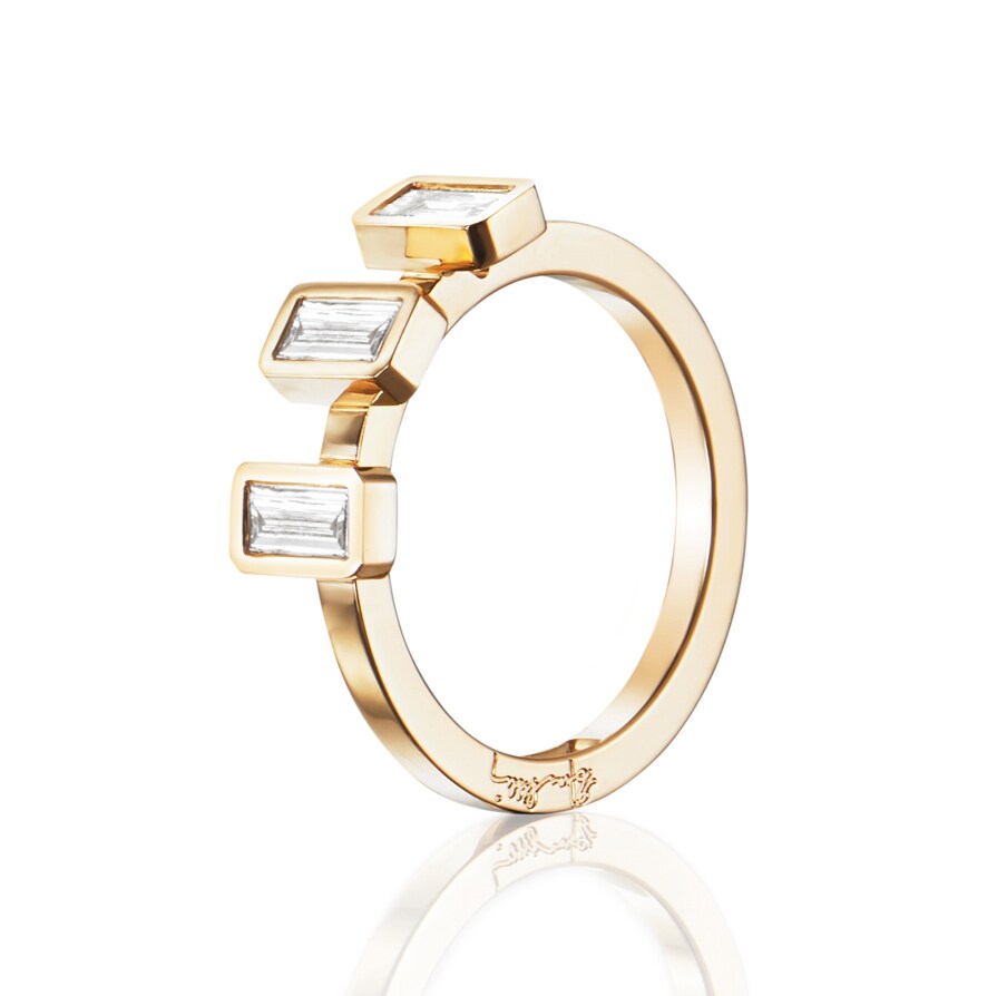 Efva_Attling_Baguette_Wedding_Ring_0.60_ct_13-101-01556(1)_hos_Jarl_Sandin