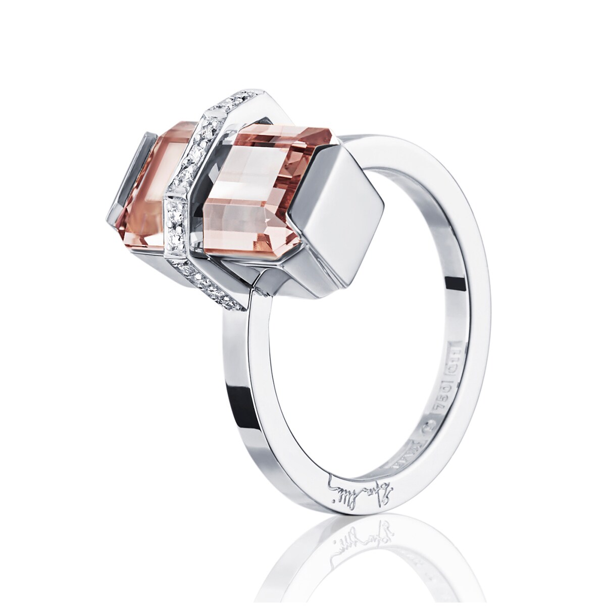 Efva_Attling_smycken_Little Bend Over Ring - Morganite 13-102-01042(1)_hos_Jarl_Sandin