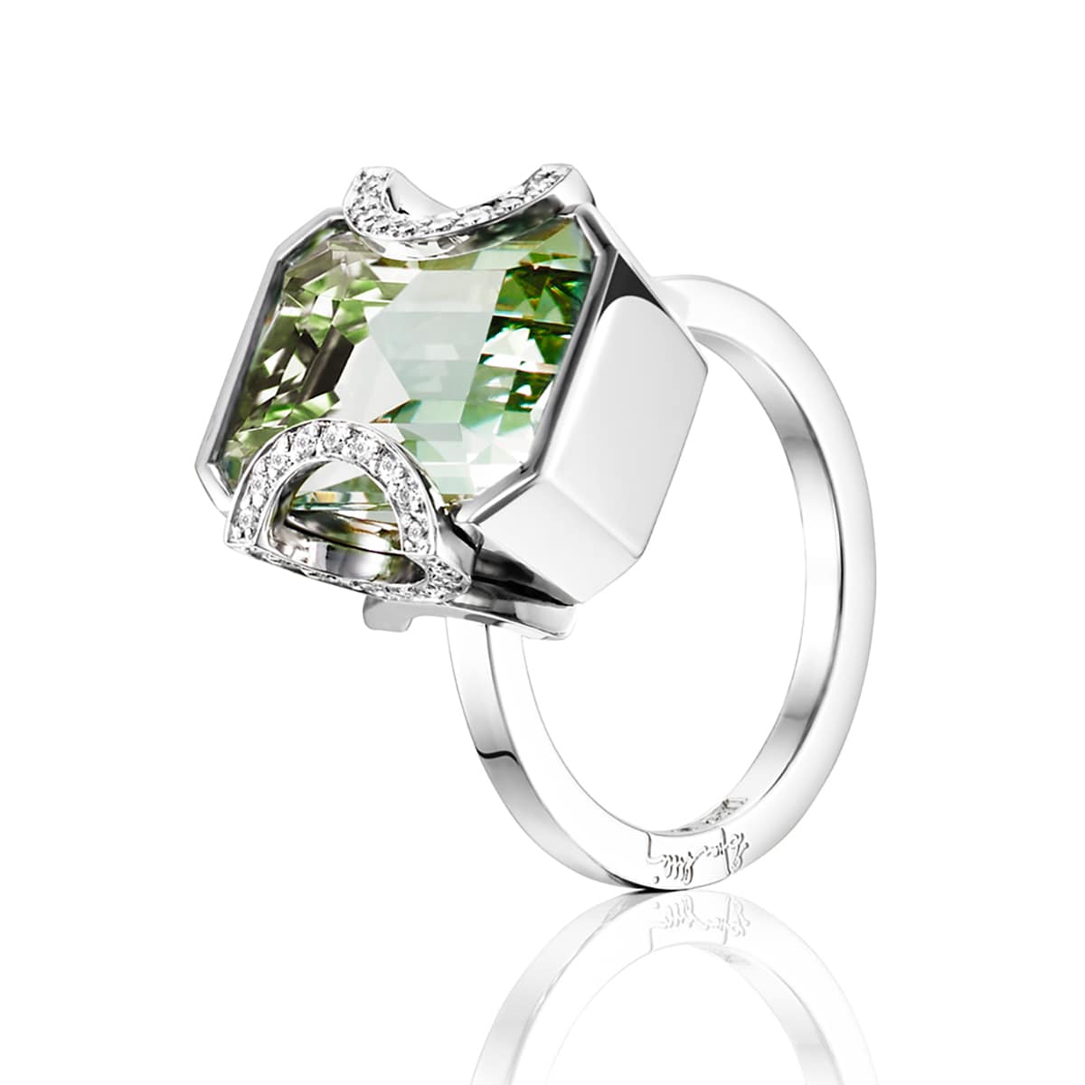 Efva_Attling_smycken_Little Magic Star - Green Quartz 13-102-01243(1)_hos_Jarl_Sandin