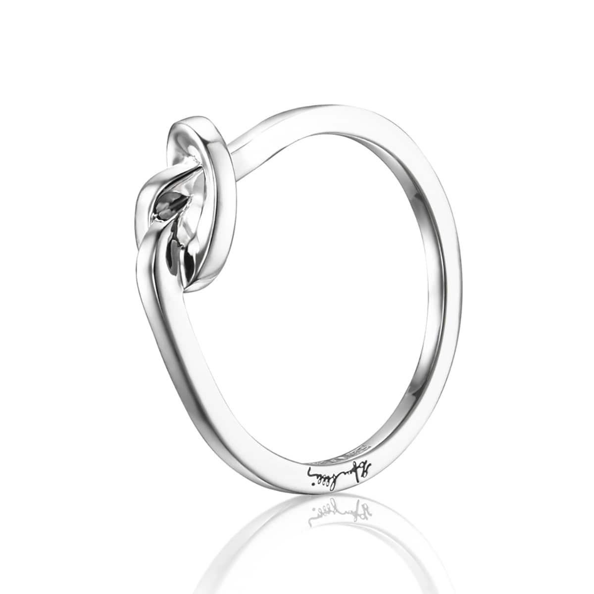 Efva_Attling_smycken_Love Knot Ring 13-100-01601(1)_hos_Jarl_Sandin