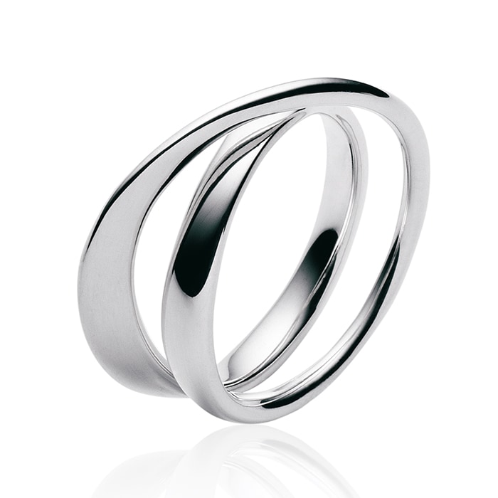 Möbius ring