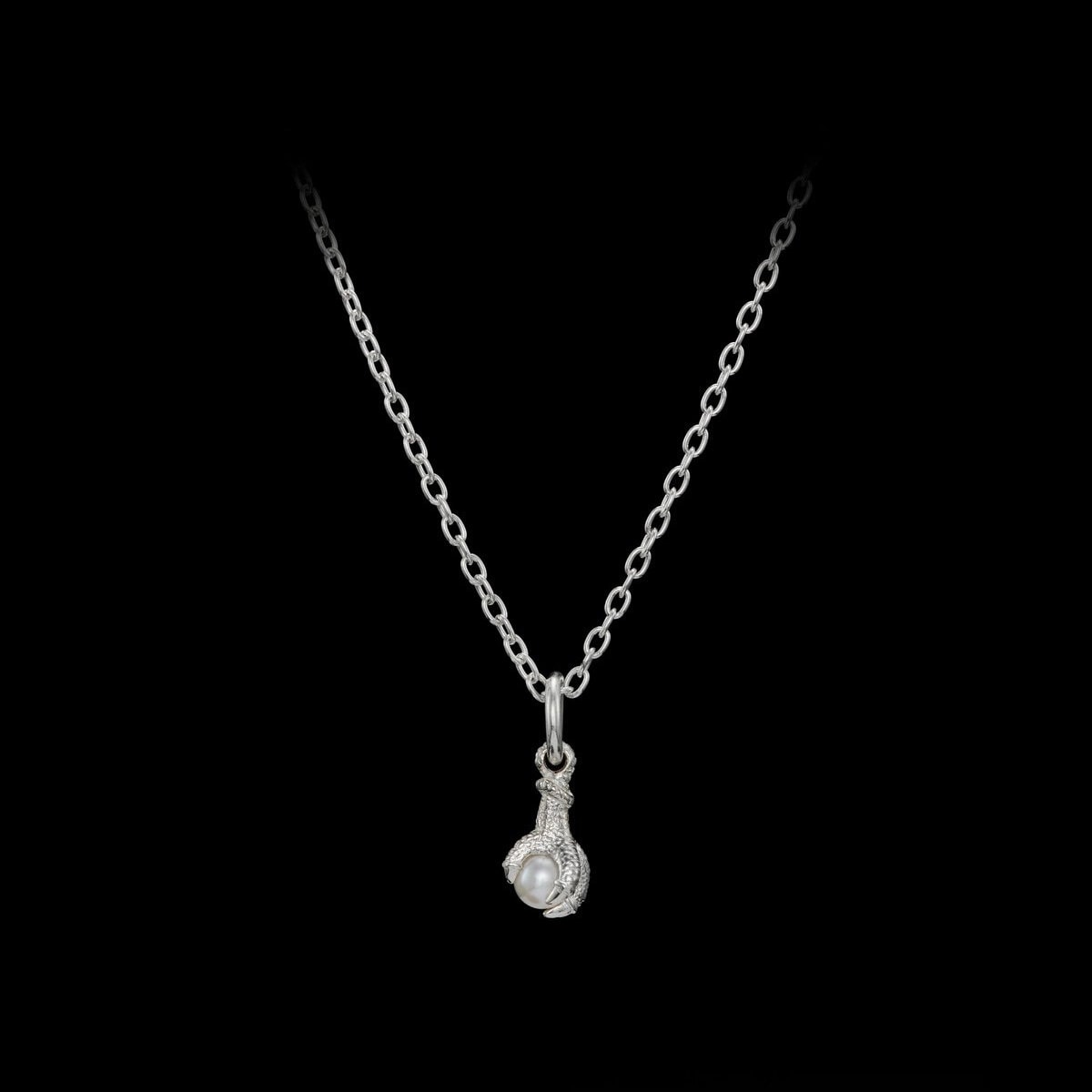 Tiny Claw Pearl Necklace