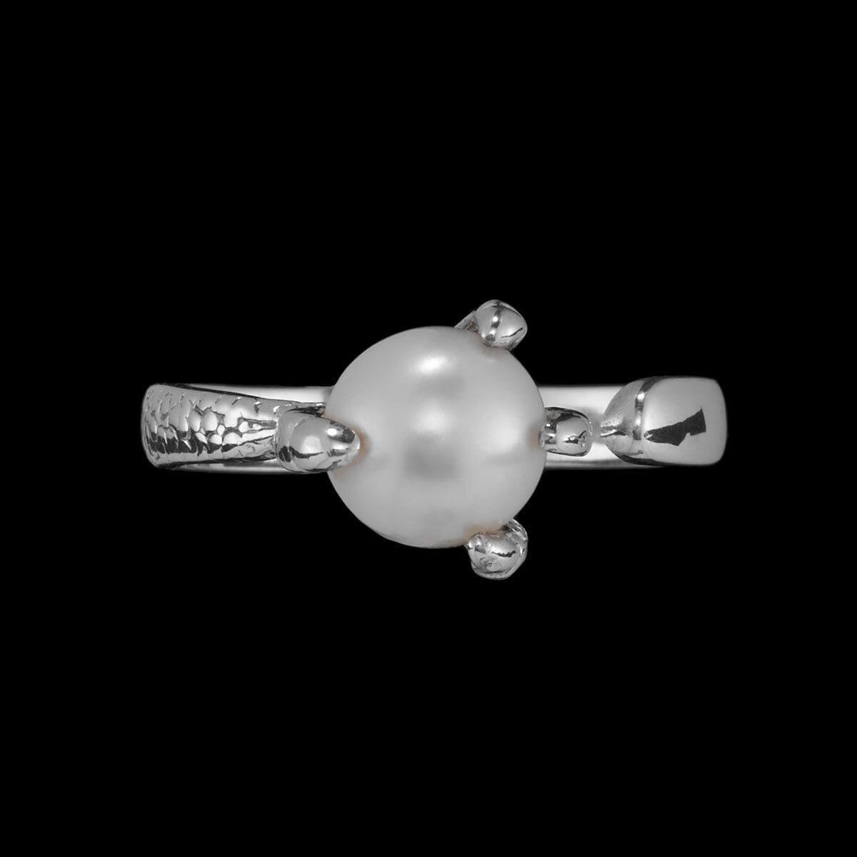 Tiny Claw Pearl Ring