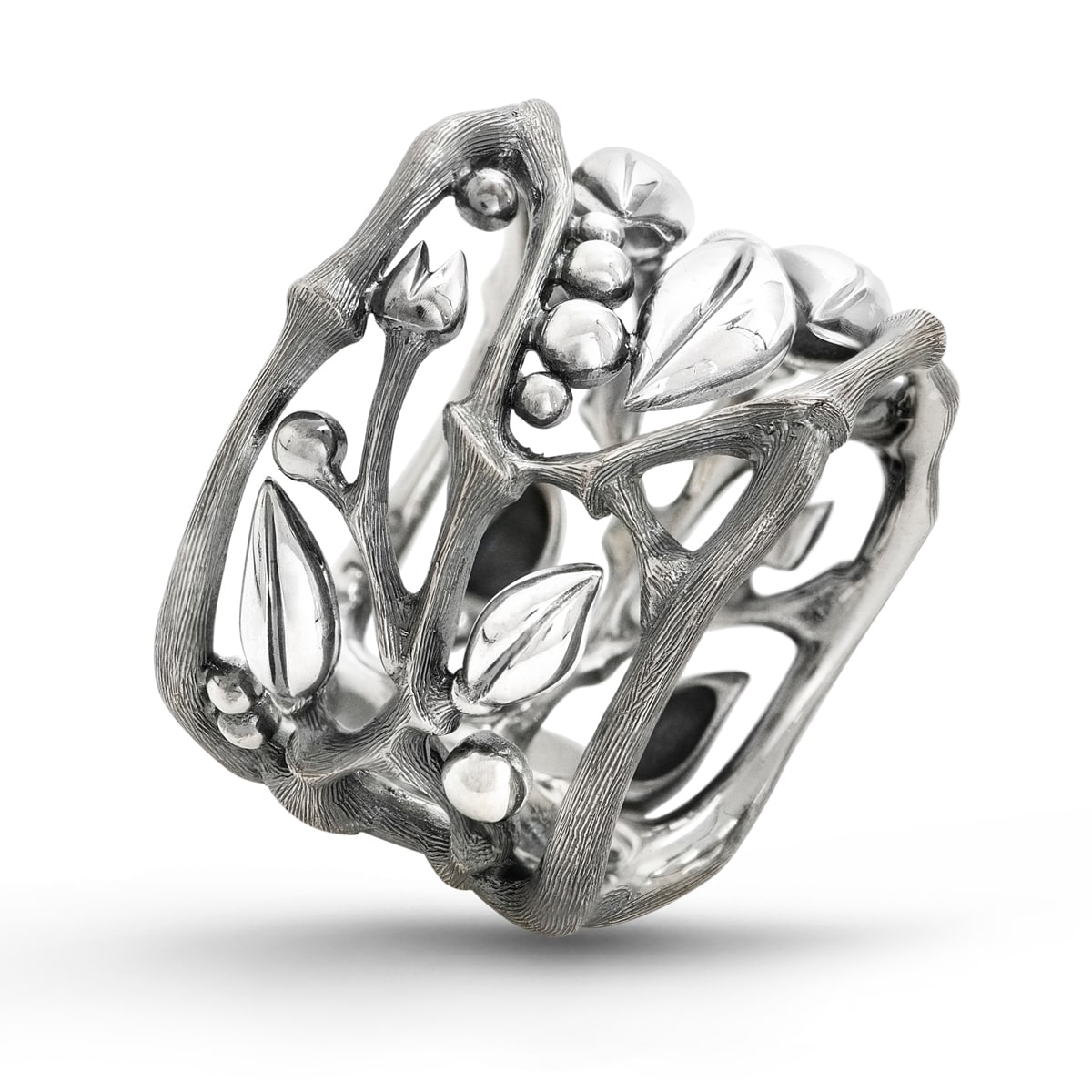 Ole_Lynggaard_Forest_ring_A3019-301__hos_Jarl_Sandin