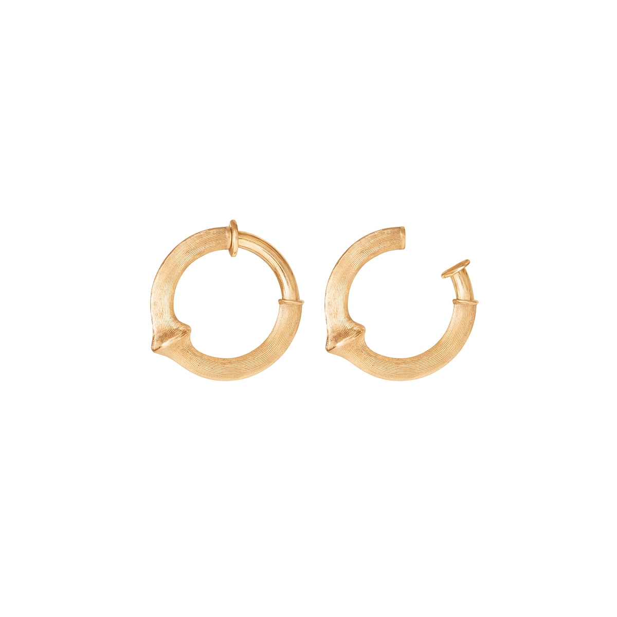 Ole_Lynggaard_Nature_Hoop_Small_Clip_A3043-402_side_pair_hos_Jarl_Sandin