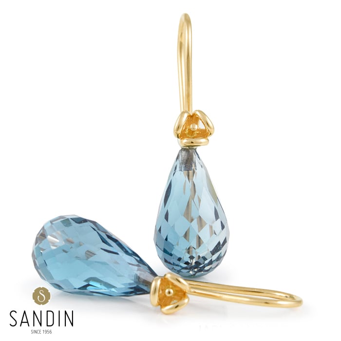 Sandin-1956-Blossom-orhange-i-guld-med-vedhang-london-blue-Hos-Jarl-Sandin_3786
