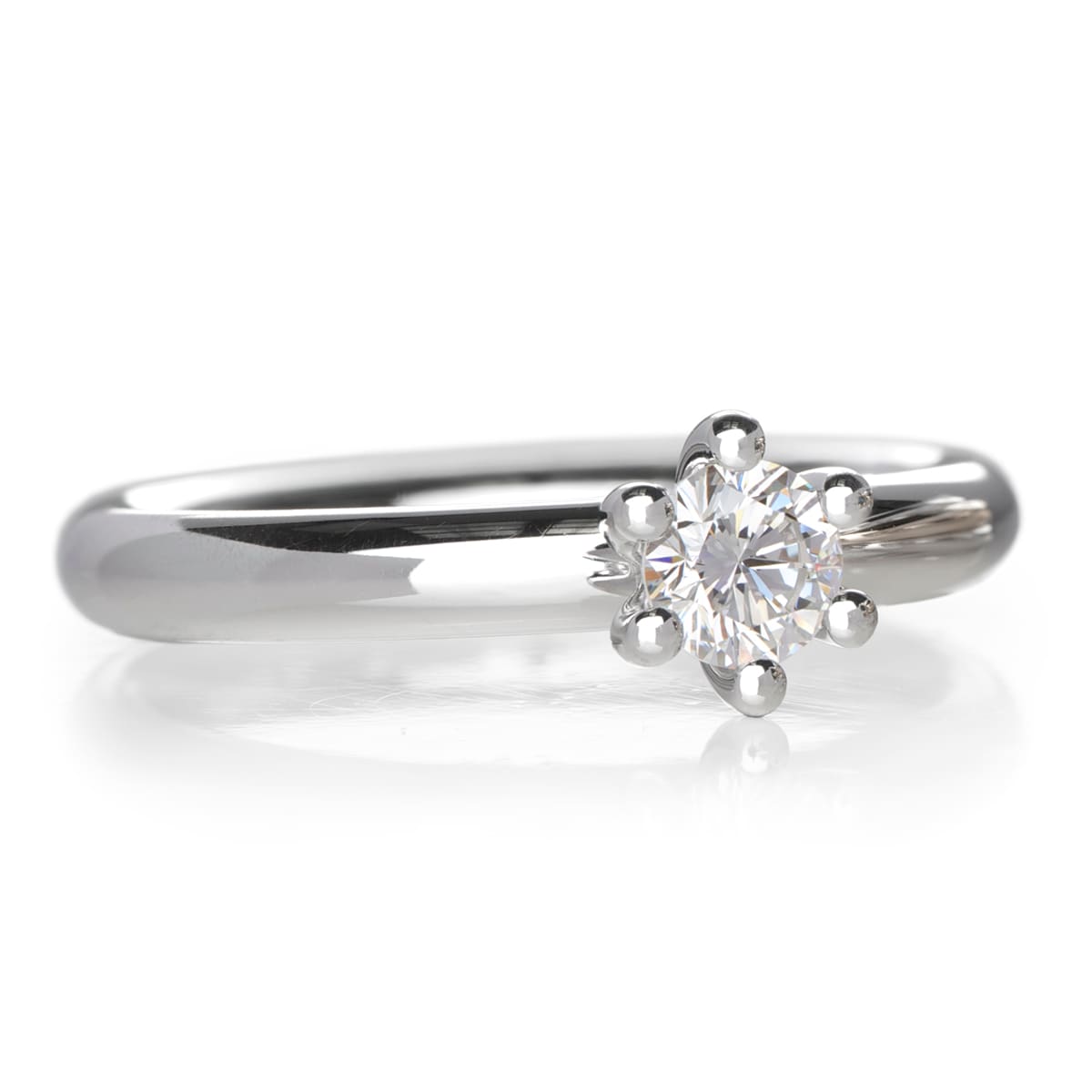 Dahlia Ring 0.30ct.