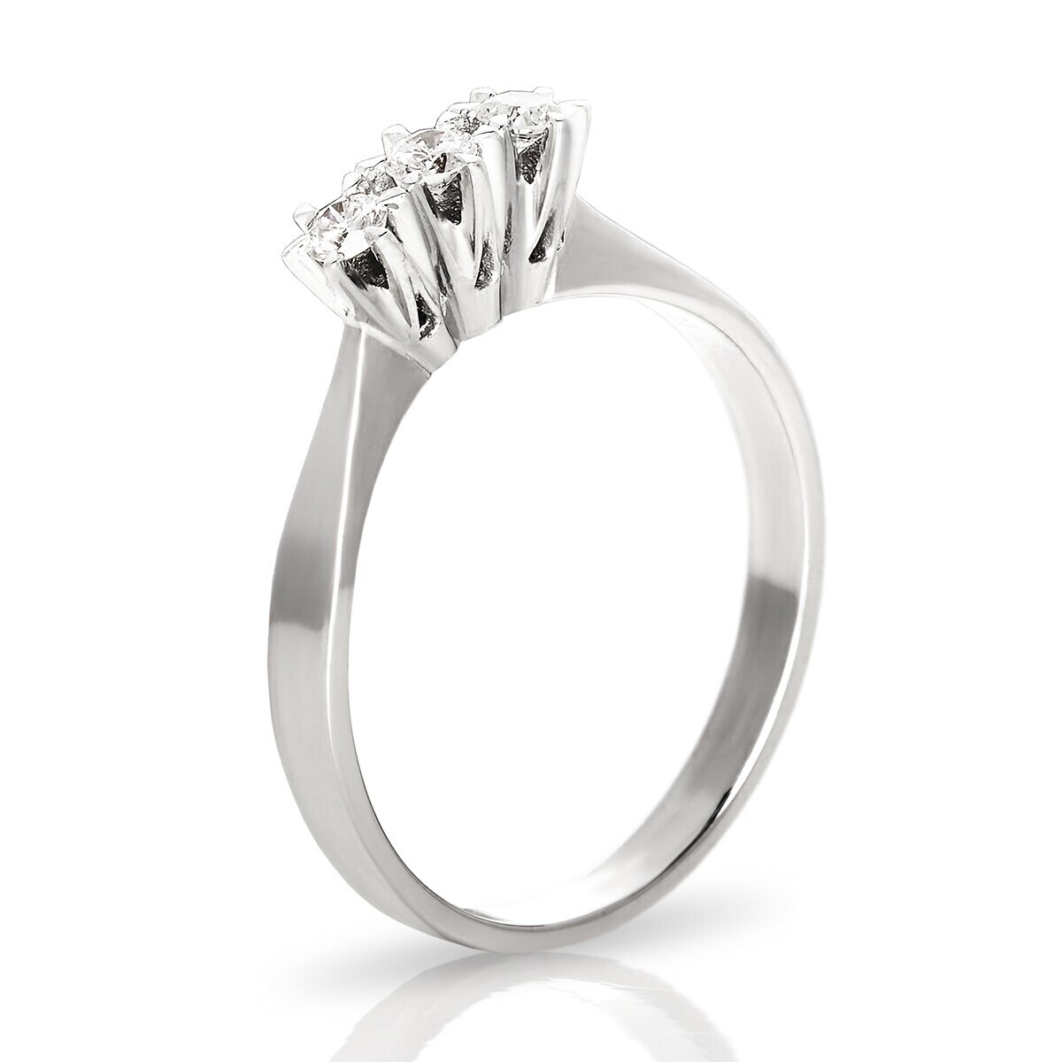 Magnifik trestensring 0.18ct.